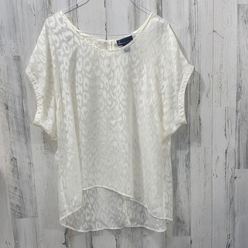 Lane Bryant Cream/Off White Animal Print Blouse - Picture 1 of 4
